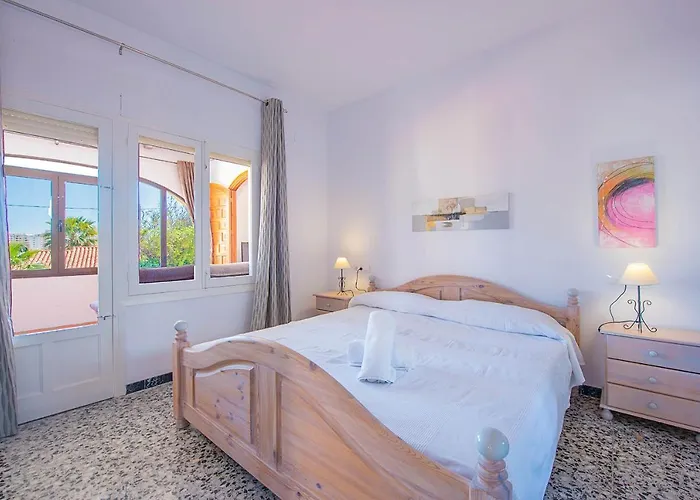 Cronos - Plusholidays Villa