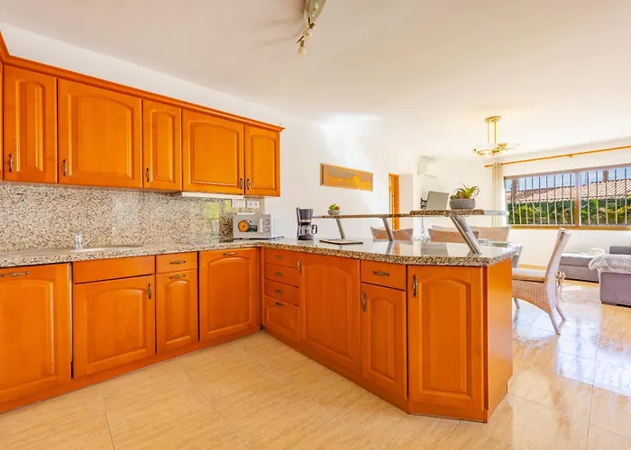 Cronos - Plusholidays * Ifach