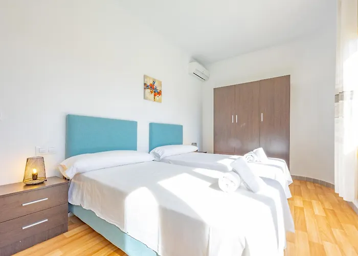 Cronos - Plusholidays * Ifach